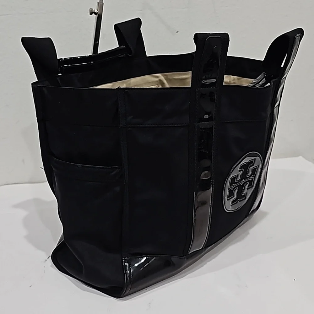 Tory Burch Big Nylon Black Handbag with patent leather triming and logo